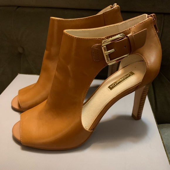 Louise et Cie Peep Toe Heels - Picture 2 of 10